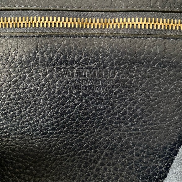 Medium Valentino Garavani Rockstud Tote Navy Grainy Leather RARE COLOR - Picture 8 of 16